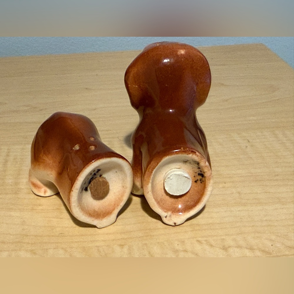 Vintage Dachshund Salt and Pepper Shakers - Picture 3 of 12